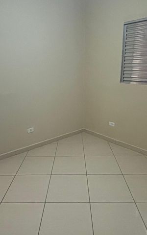 Casa para alugar com 39m², 1 quarto e sem vaga