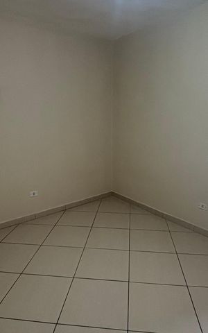 Casa para alugar com 35m², 1 quarto e sem vaga