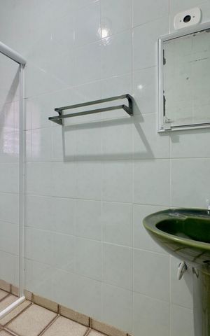 Casa para alugar com 100m², 3 quartos e 1 vagaBanheiro 1