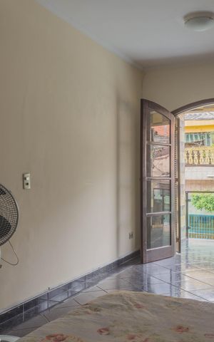 Casa à venda com 303m², 3 quartos e 2 vagas Casa à venda com 303m², 3 quartos e 2 vagasSuíte 1