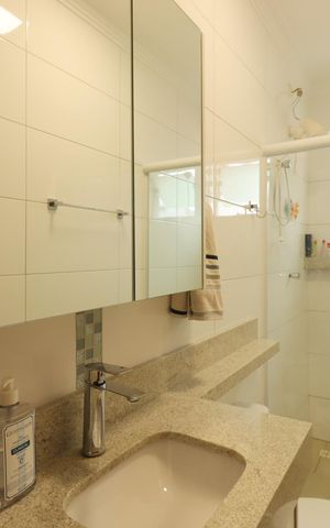 Apartamento à venda com 49m², 2 quartos e 1 vagaBanheiro Social