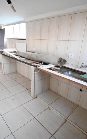 Casa à venda com 330m², 3 quartos e 4 vagas