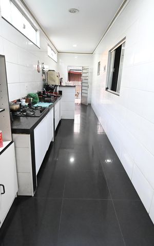 Casa à venda com 330m², 3 quartos e 4 vagas