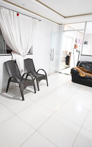 Casa à venda com 330m², 3 quartos e 4 vagas