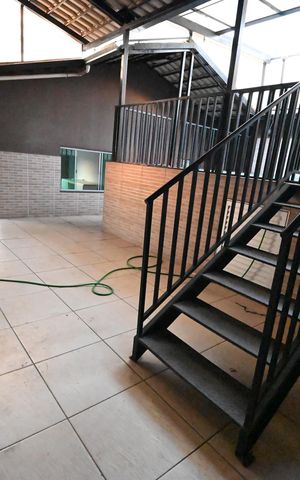 Casa à venda com 330m², 3 quartos e 4 vagas