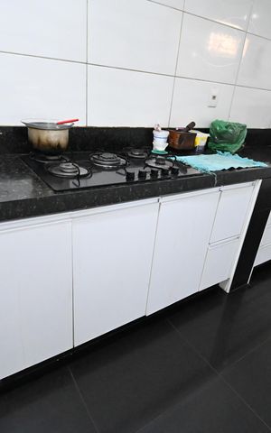 Casa à venda com 330m², 3 quartos e 4 vagas