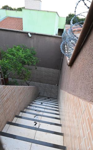 Casa à venda com 330m², 3 quartos e 4 vagas