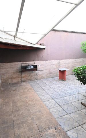 Casa à venda com 330m², 3 quartos e 4 vagas