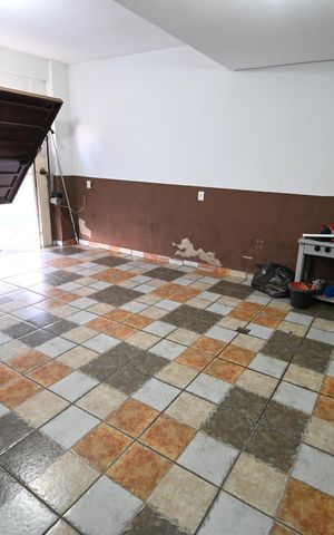Casa à venda com 330m², 3 quartos e 4 vagas
