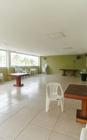 Apartamento para alugar com 42m², 2 quartos e 1 vaga Apartamento para alugar com 42m², 2 quartos e 1 vagaÁrea comum - Salão de festas