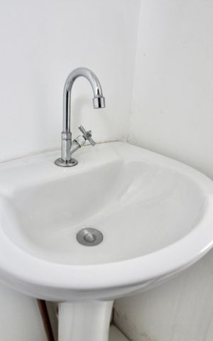 Apartamento à venda com 42m², 2 quartos e 1 vaga Apartamento à venda com 42m², 2 quartos e 1 vagaBanheiro da Suíte 1