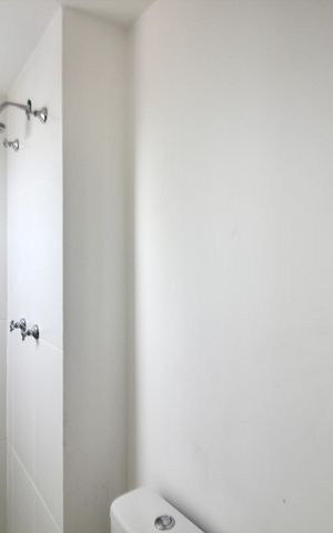 Apartamento à venda com 42m², 2 quartos e 1 vaga Apartamento à venda com 42m², 2 quartos e 1 vagaBanheiro da Suíte 1