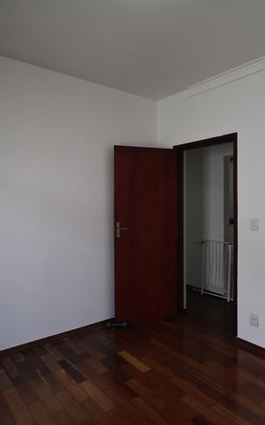 Casa para alugar com 250m², 4 quartos e 2 vagas Casa para alugar com 250m², 4 quartos e 2 vagasQuarto 1