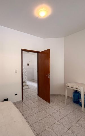 Casa para alugar com 250m², 4 quartos e 2 vagas Casa para alugar com 250m², 4 quartos e 2 vagasQuarto de Serviço