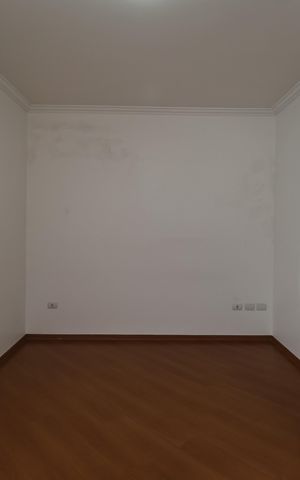 Casa para alugar com 250m², 4 quartos e 2 vagas Casa para alugar com 250m², 4 quartos e 2 vagasSuite