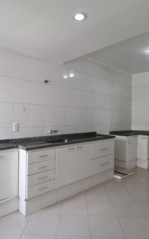 Casa para alugar com 250m², 4 quartos e 2 vagas Casa para alugar com 250m², 4 quartos e 2 vagasCozinha