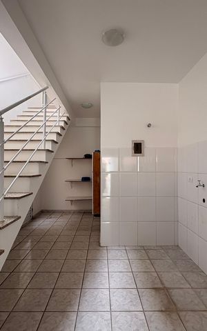 Casa para alugar com 250m², 4 quartos e 2 vagas Casa para alugar com 250m², 4 quartos e 2 vagasLavanderia