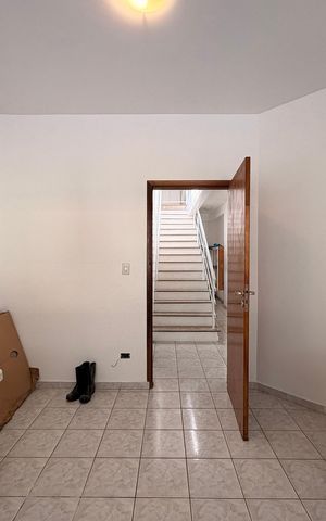 Casa para alugar com 250m², 4 quartos e 2 vagas Casa para alugar com 250m², 4 quartos e 2 vagasQuarto de Serviço