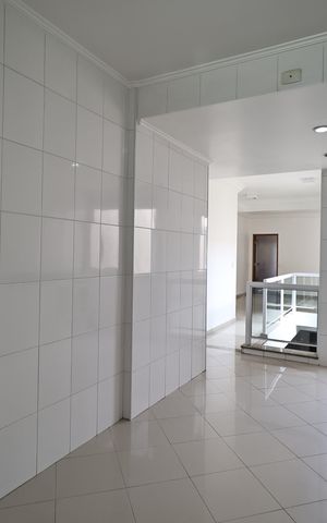 Casa para alugar com 250m², 4 quartos e 2 vagas Casa para alugar com 250m², 4 quartos e 2 vagasCozinha