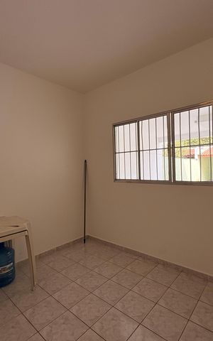 Casa para alugar com 250m², 4 quartos e 2 vagas Casa para alugar com 250m², 4 quartos e 2 vagasQuarto de Serviço