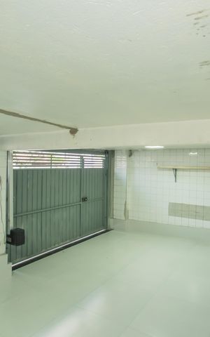 Casa para alugar com 34m², 1 quarto e 1 vaga Casa para alugar com 34m², 1 quarto e 1 vagaGaragem