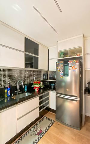 Casa de condomínio à venda com 60m², 2 quartos e 2 vagas Casa de condomínio à venda com 60m², 2 quartos e 2 vagasCozinha