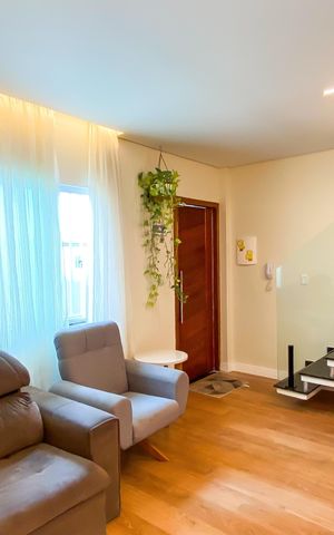 Casa de condomínio à venda com 60m², 2 quartos e 2 vagas Casa de condomínio à venda com 60m², 2 quartos e 2 vagasSala