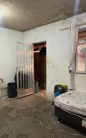 Casa à venda com 48m², 1 quarto e sem vaga