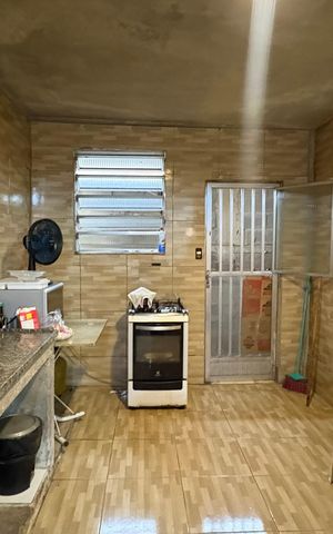 Casa à venda com 48m², 1 quarto e sem vaga