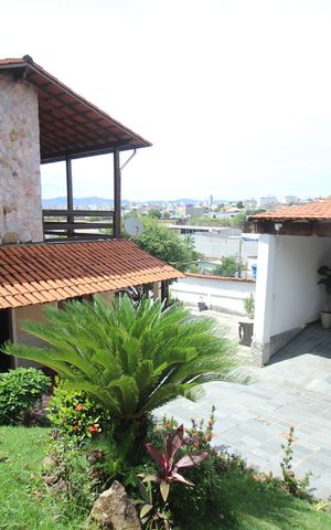 Casa à venda com 239m², 4 quartos e 3 vagasQuintal