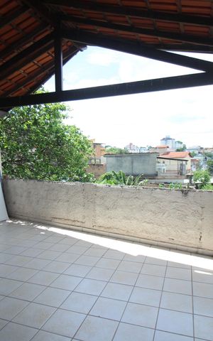 Casa à venda com 239m², 4 quartos e 3 vagasVaranda