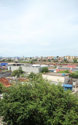 Casa à venda com 239m², 4 quartos e 3 vagasVista