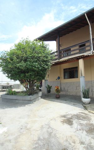 Casa à venda com 239m², 4 quartos e 3 vagasQuintal