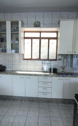 Casa à venda com 239m², 4 quartos e 3 vagasCozinha