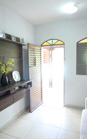 Casa à venda com 239m², 4 quartos e 3 vagasSala