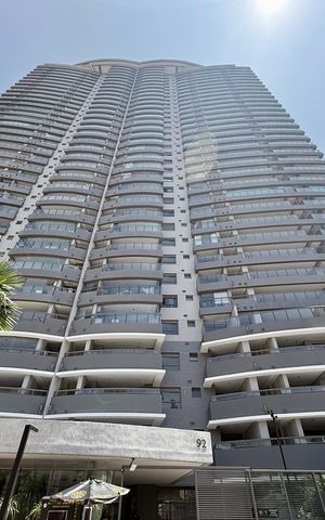Apartamento para alugar com 107m², 2 quartos e 2 vagasFachada 