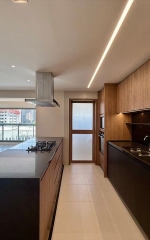 Apartamento para alugar com 107m², 2 quartos e 2 vagasCozinha 