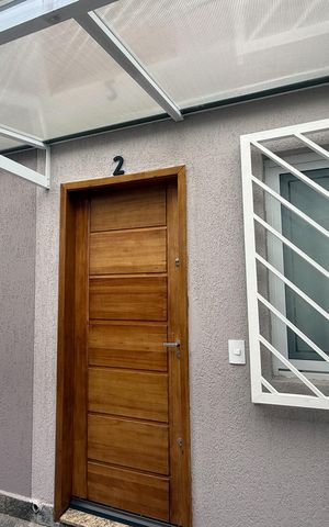 Casa de condomínio para alugar com 100m², 2 quartos e 2 vagas Casa de condomínio para alugar com 100m², 2 quartos e 2 vagasFachada