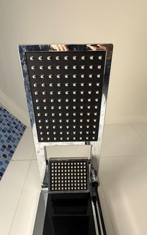 Casa de condomínio para alugar com 100m², 2 quartos e 2 vagas Casa de condomínio para alugar com 100m², 2 quartos e 2 vagasBanheiro