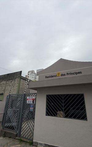 Casa de condomínio para alugar com 100m², 2 quartos e 2 vagas Casa de condomínio para alugar com 100m², 2 quartos e 2 vagasFachada
