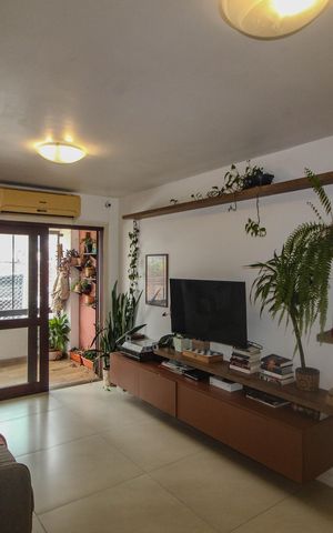 Apartamento à venda com 120m², 2 quartos e 1 vaga Apartamento à venda com 120m², 2 quartos e 1 vagaSala