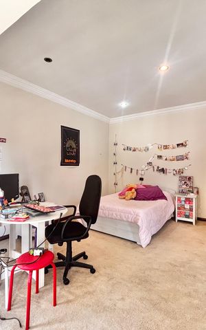 Casa de condomínio à venda com 597m², 5 quartos e 2 vagas Casa de condomínio à venda com 597m², 5 quartos e 2 vagasSuíte 4
