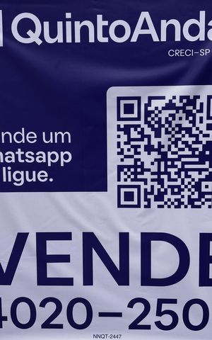 Casa de condomínio à venda com 597m², 5 quartos e 2 vagas Casa de condomínio à venda com 597m², 5 quartos e 2 vagasPlaca