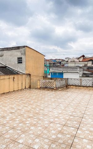 Casa para alugar com 226m², 3 quartos e 1 vaga Casa para alugar com 226m², 3 quartos e 1 vagaVaranda
