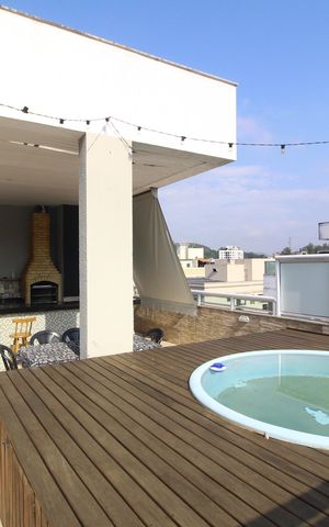 Apartamento à venda com 212m², 3 quartos e 2 vagasCobertura