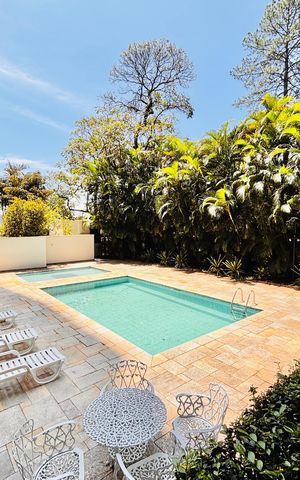 Apartamento à venda com 148m², 3 quartos e 3 vagas Apartamento à venda com 148m², 3 quartos e 3 vagasÁrea comum - Piscina