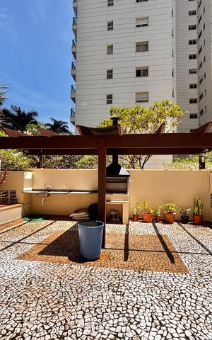 Apartamento à venda com 148m², 3 quartos e 3 vagas Apartamento à venda com 148m², 3 quartos e 3 vagasÁrea comum - Churrasqueira
