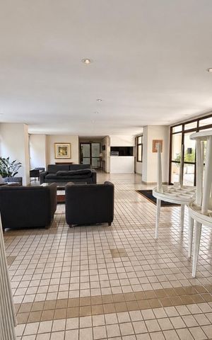 Apartamento à venda com 148m², 3 quartos e 3 vagas Apartamento à venda com 148m², 3 quartos e 3 vagasÁrea comum - Salão de festas