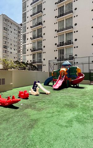 Apartamento à venda com 148m², 3 quartos e 3 vagas Apartamento à venda com 148m², 3 quartos e 3 vagasÁrea comum - Playground