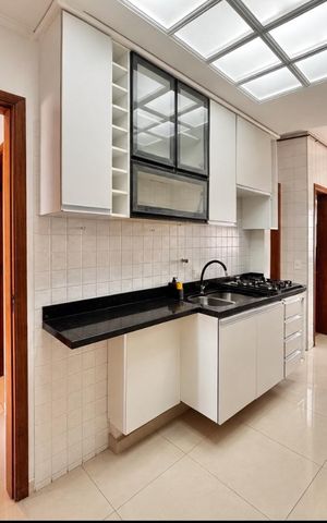 Apartamento à venda com 148m², 3 quartos e 3 vagas Apartamento à venda com 148m², 3 quartos e 3 vagasCozinha